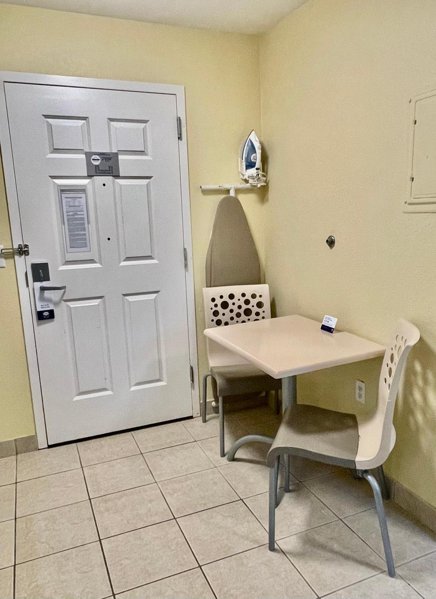 Suburban Studios Fort Myers Cape Coral Exterior foto