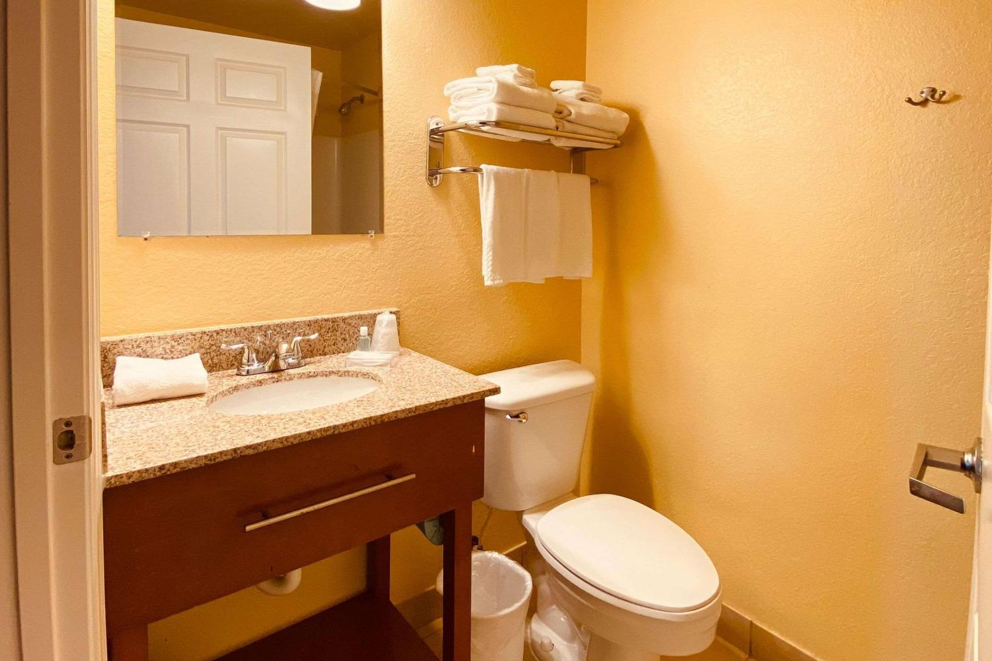 Suburban Studios Fort Myers Cape Coral Exterior foto